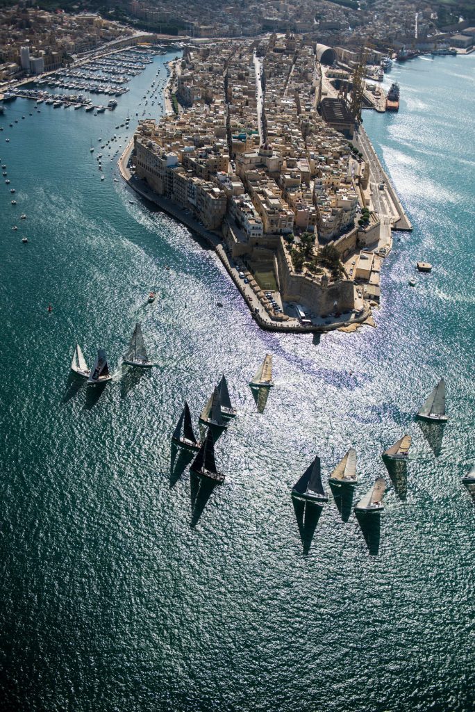 Rolex Middle Sea Race / 2012, Start 2012, Start