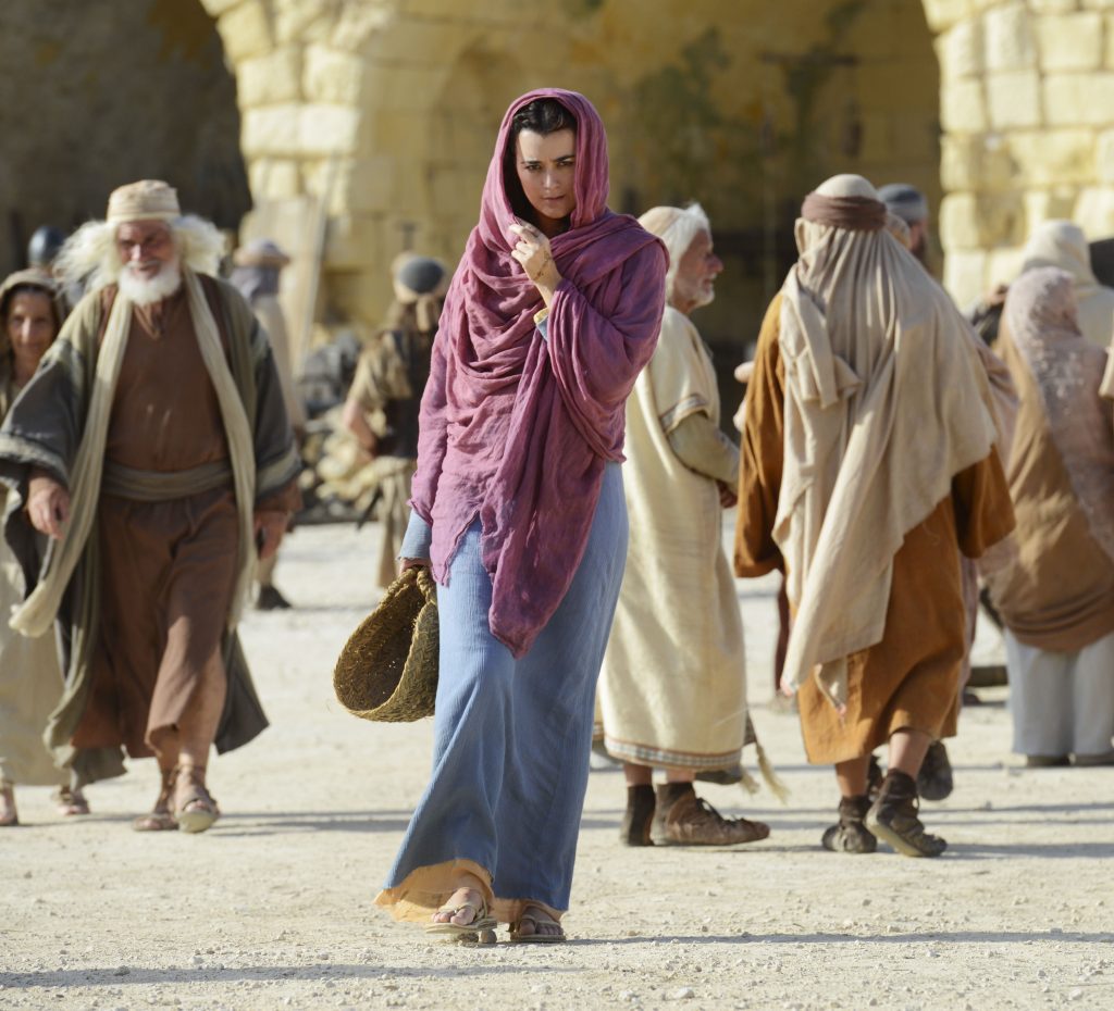 Film Stills / The Dovekeepers The Dovekeepers