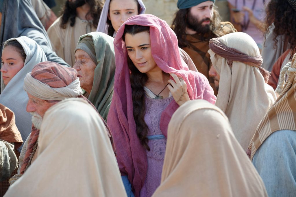 Film Stills / The Dovekeepers The Dovekeepers